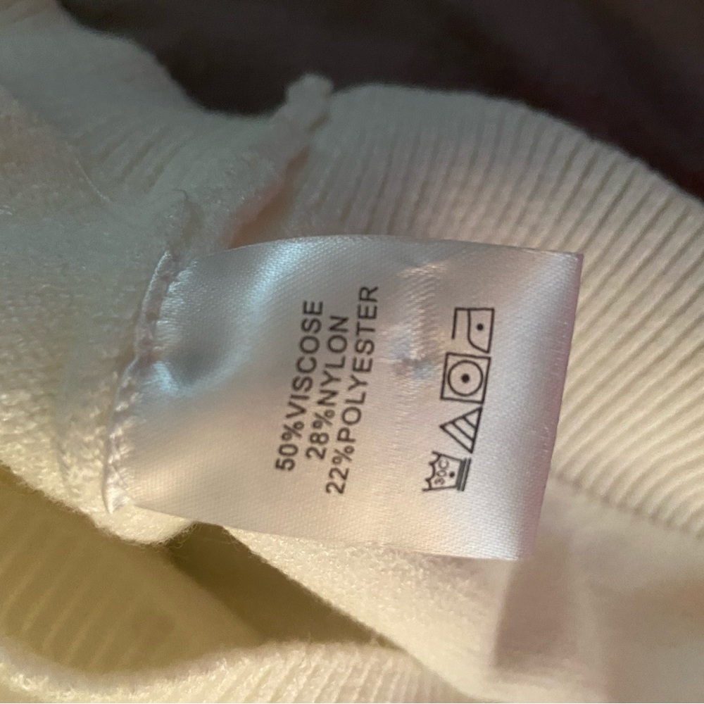 SOFT ruffle trim pull-over sweater - NEW - Picture 7 of 7